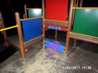 Pomalowane elementy placu zabaw
